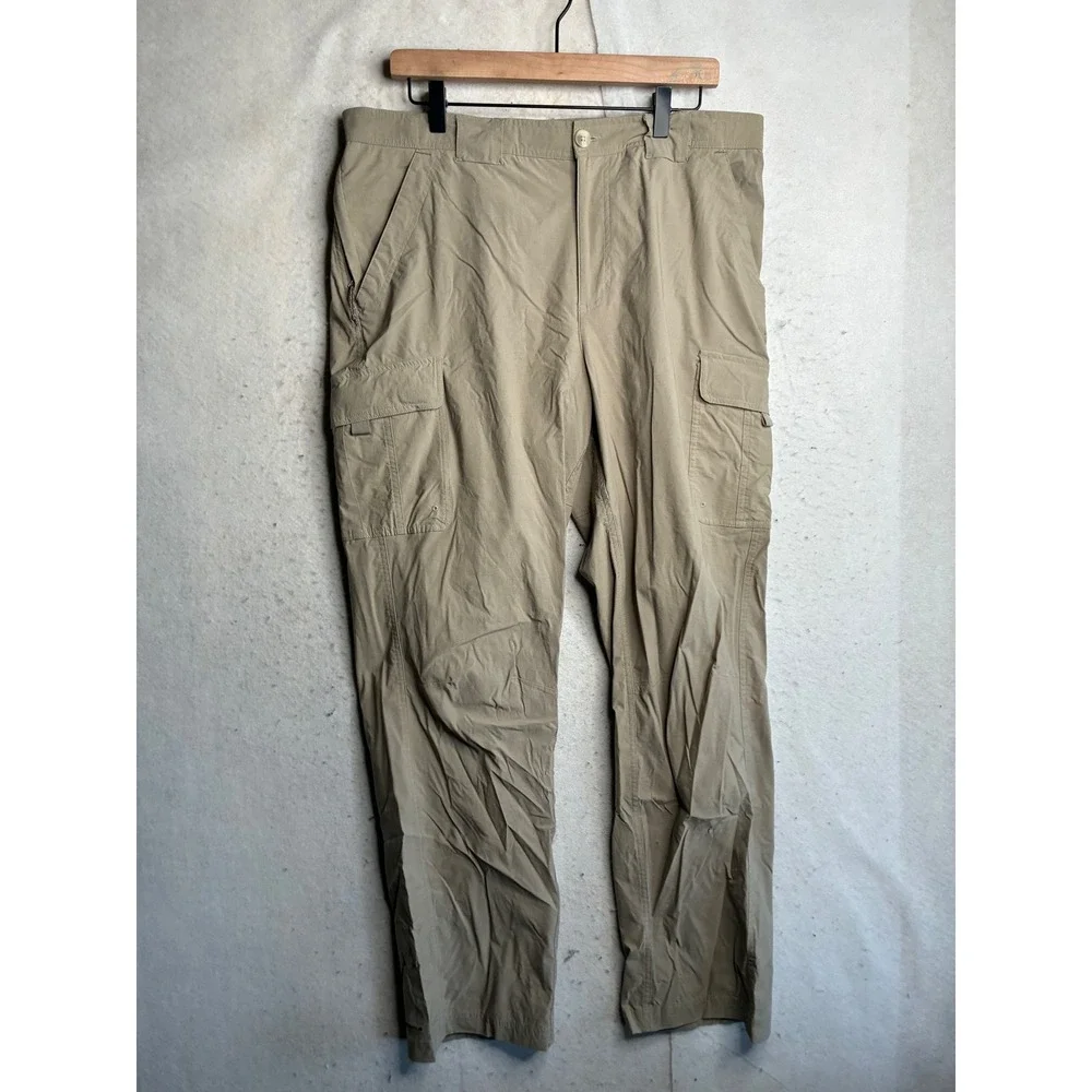 Columbia Omni-Shield Mens Cargo Pants Tan Khaki Size M 32x32 Hiking Outdoor